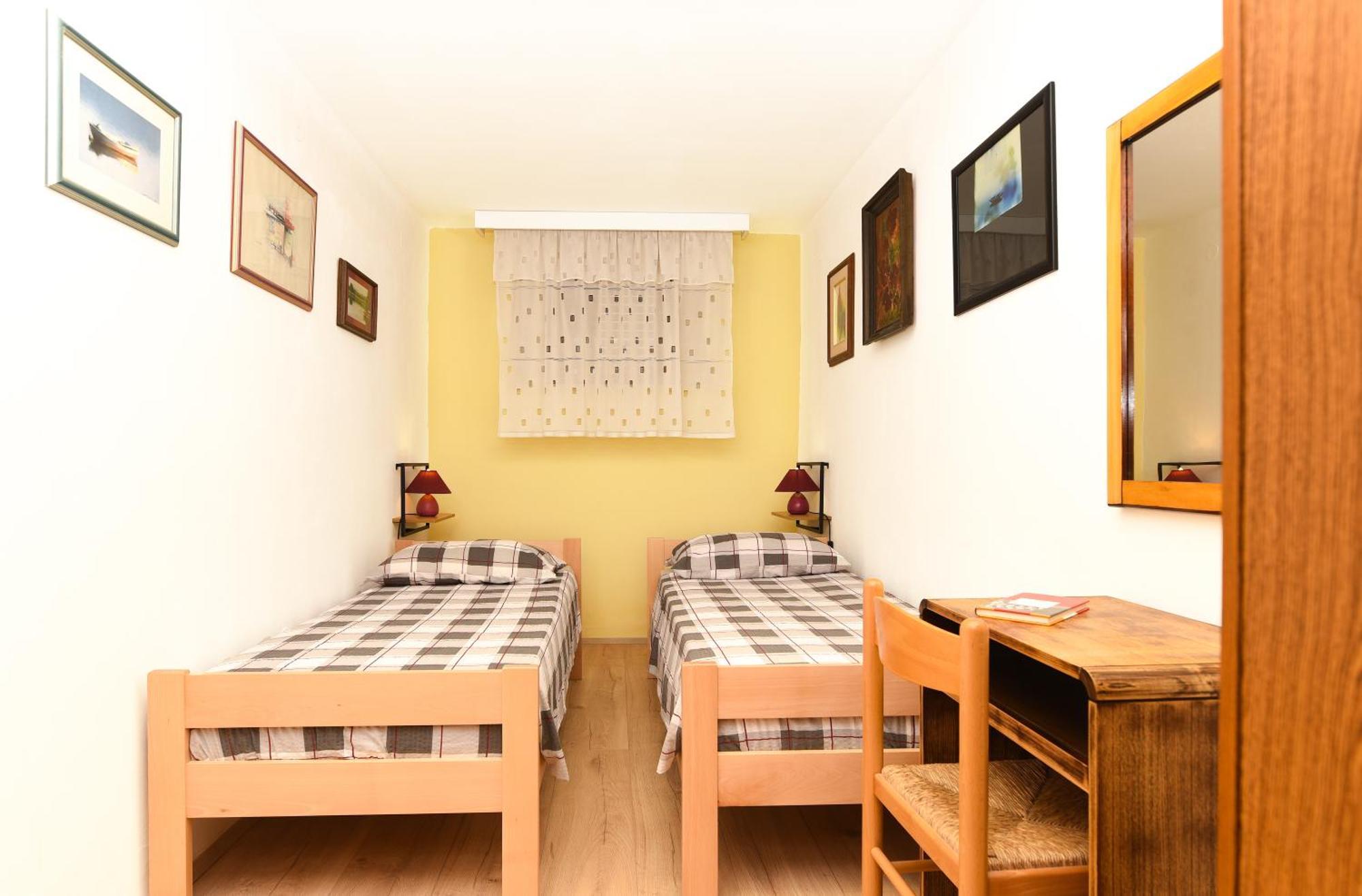 Apartmani Zupanic Koromačno Extérieur photo