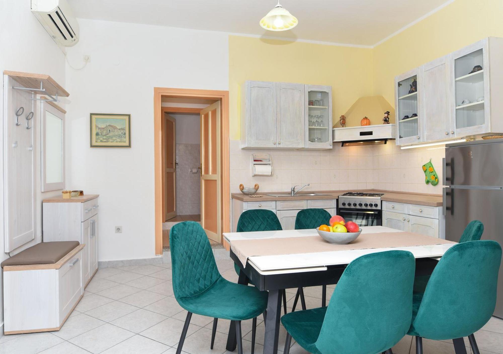 Apartmani Zupanic Koromačno Extérieur photo